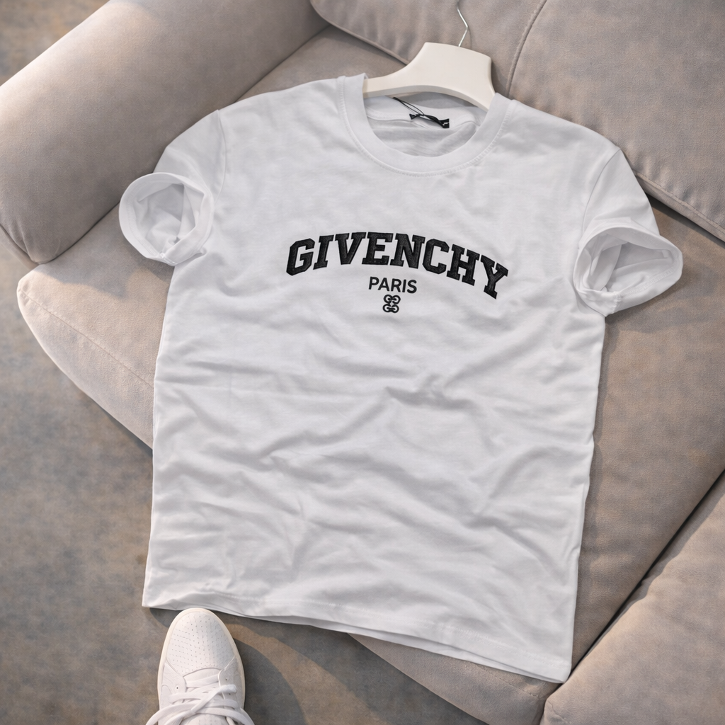 GIVENCHY Beyaz VIP Tshirt